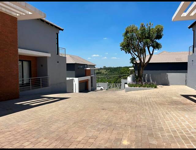 5 BEDROOM PROPERTY TO RENT IN WATERKLOOF RIDGE